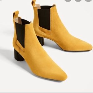 Zara yellow/ mustard ankle booties